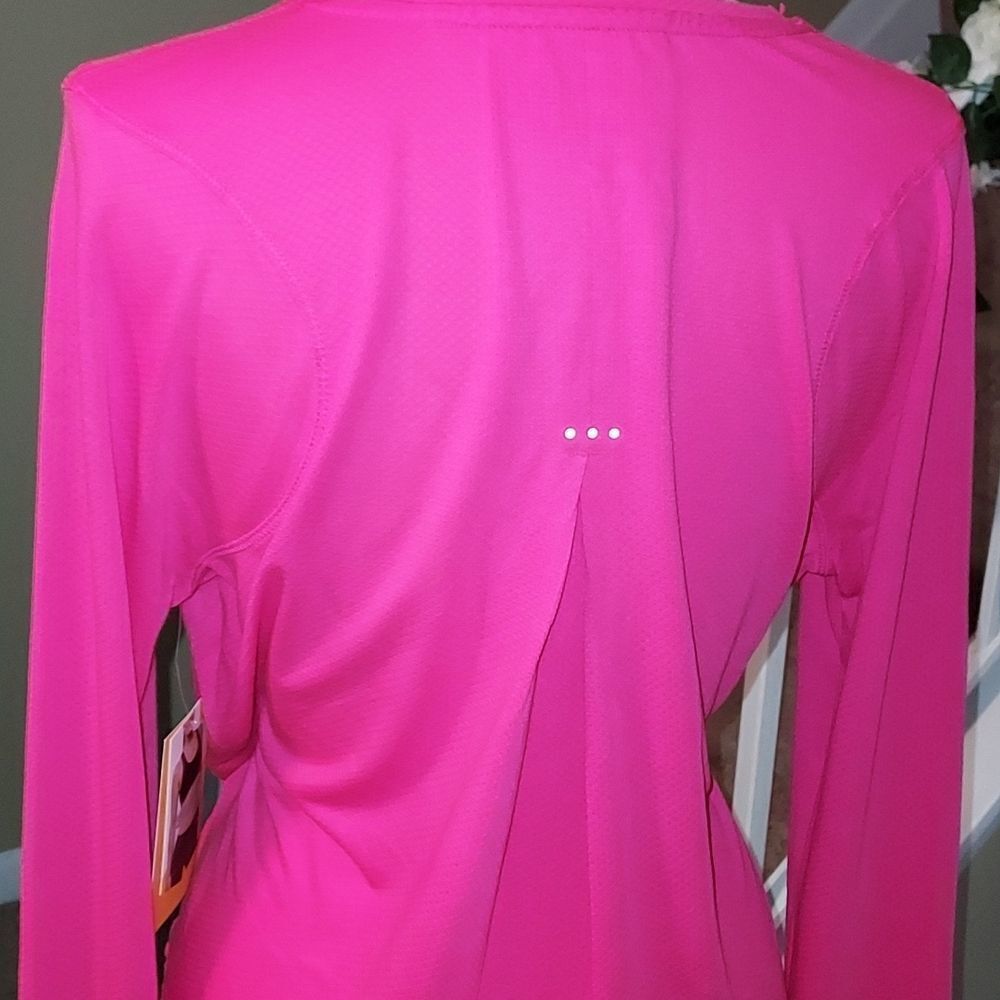 AVIA performance tee size L (12-14) new with tag - Picture 9 of 12